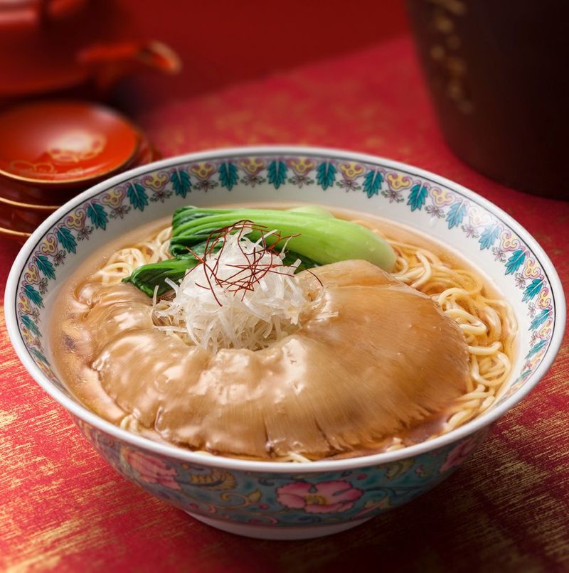 フカヒレ　姿煮　ラーメン　石渡商店 ふかひれ姿煮麺 2食入り【最新カタログ番号：2001】 | ふかひれ